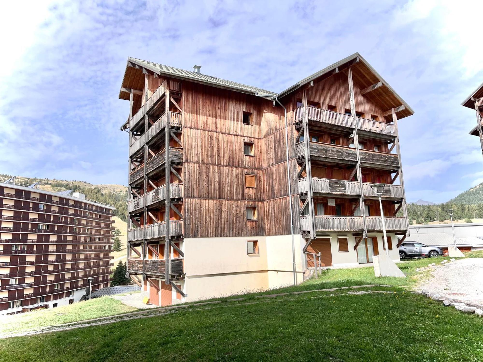 Appartement Chalets Du Super D Saint-Étienne-en-Dévoluy Exteriör bild